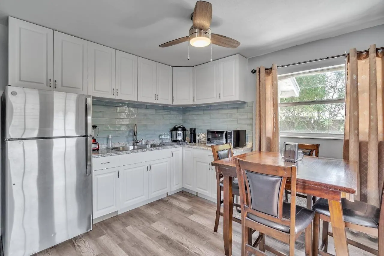 Downtown Single Family Modern Bungalow Close To Beaches And Dining Home Sarasota