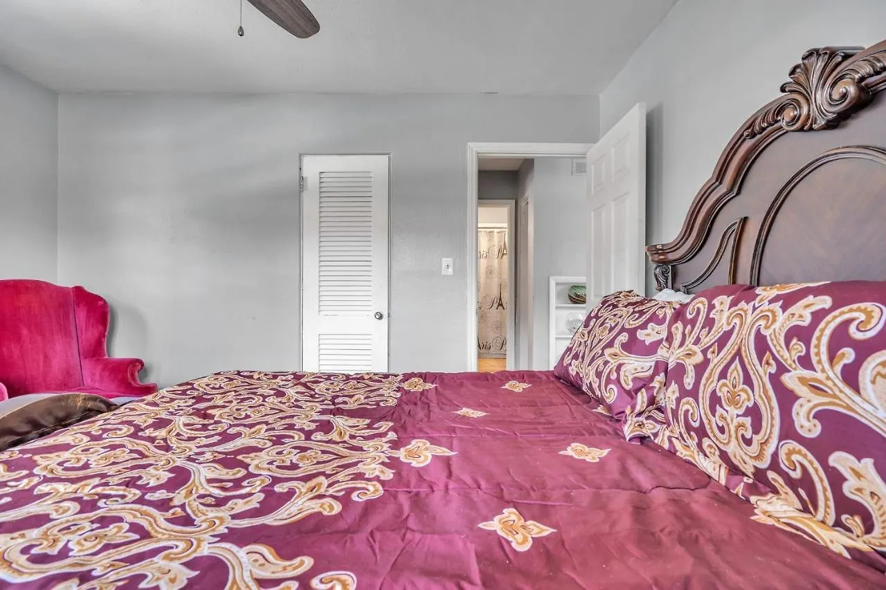 Downtown Single Family Modern Bungalow Close To Beaches And Dining Home Sarasota 0*,  United States